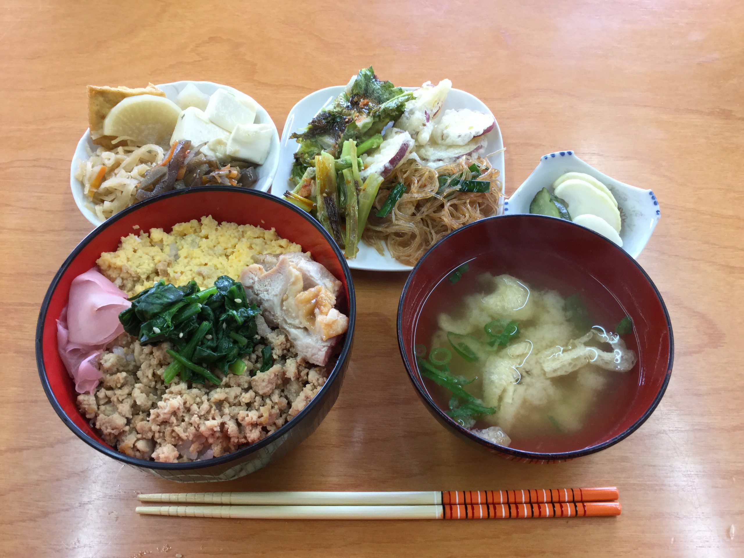 3色丼